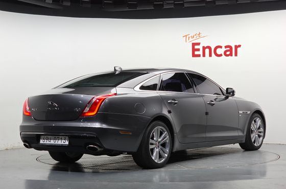 Jaguar XJ 3.0 SC AWD Portfolio LWB X351 — пробег 209 833 км — фото 2 из 5
