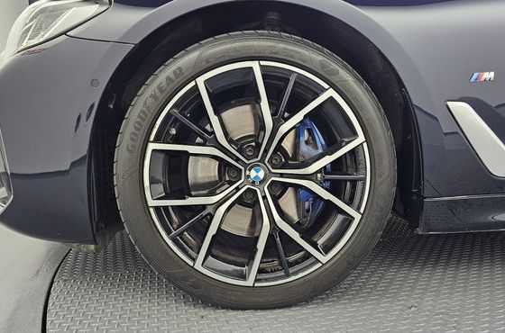 BMW 5-Series 530i xDrive M Sport Package — пробег 75 416 км — фото 5 из 5