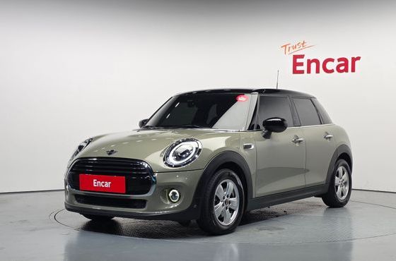 Mini Cooper 5Door Standard 3rd — пробег 56 118 км — фото 1 из 5