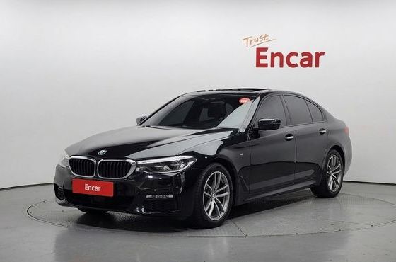 BMW 5-Series 520d xDrive M Sport Package Plus — пробег 133 722 км — фото 1 из 5