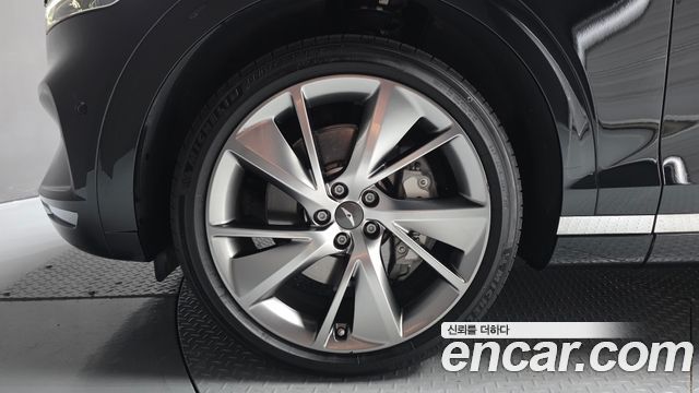 Genesis GV70 2.5T Gasoline AWD — пробег 22 700 км — фото 5 из 5