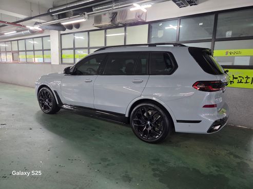 BMW X7 xDrive 40i M Sport 6STR — пробег 5 800 км — фото 2 из 5