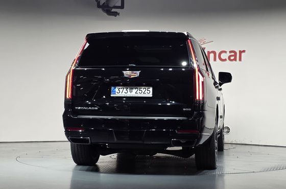 Cadillac Escalade 6.2 Sports Platinum — пробег 14 383 км — фото 4 из 5