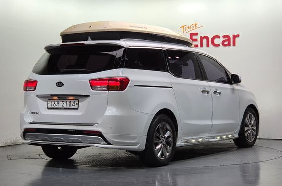 Kia Carnival 9-seater Prestige — пробег 111 060 км — фото 2 из 5