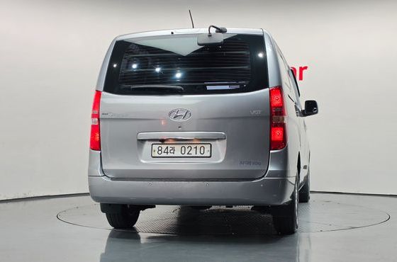 Hyundai Starex Van 3-Seater Smart — пробег 189 603 км — фото 4 из 5