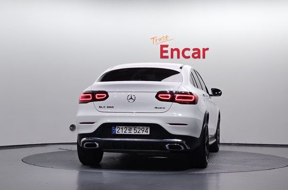 Mercedes-Benz GLC-Class GCL300 4MATIC Coupe — пробег 82 152 км — фото 4 из 5