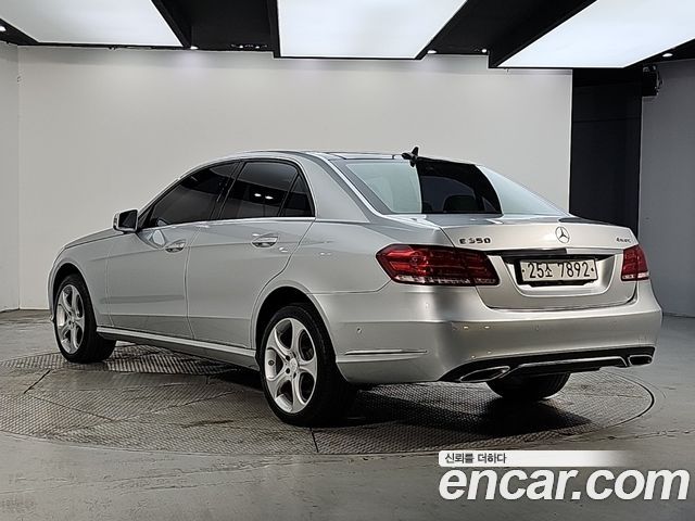 Mercedes-Benz E-Class E350 4MATIC Avantgarde — пробег 118 121 км — фото 3 из 5