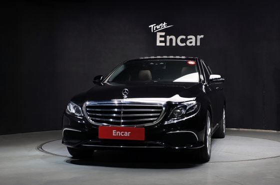 Mercedes-Benz E-Class E220d 4MATIC Exclusive — пробег 141 440 км — фото 3 из 5