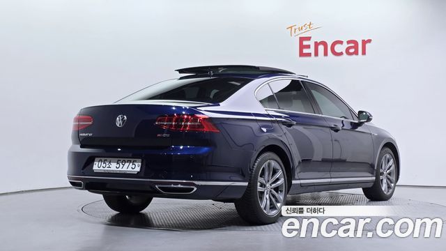 Volkswagen Passat 2.0 TDI Prestige — пробег 73 663 км — фото 2 из 5