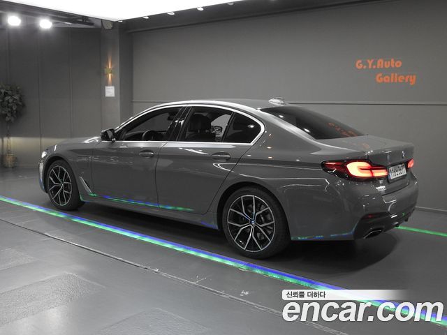 BMW 5-Series 530e M Sport — пробег 98 861 км — фото 3 из 5