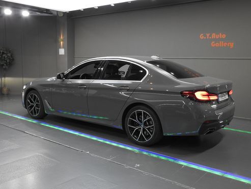 BMW 5-Series 530e M Sport — пробег 98 861 км — фото 3 из 5