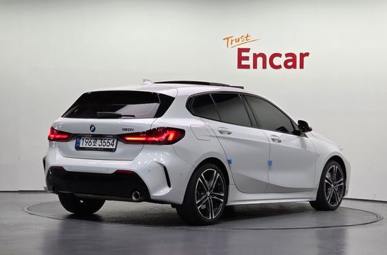 BMW 1-Series 120i M Sports — пробег 33 753 км — фото 2 из 5