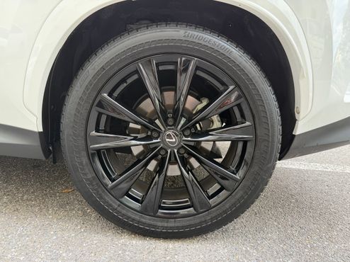 Lexus NX F-Sport — пробег 30 300 км — фото 5 из 5