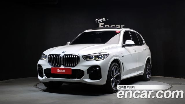 BMW X5 xDrive 45e M Sport — пробег 81 137 км — фото 1 из 5