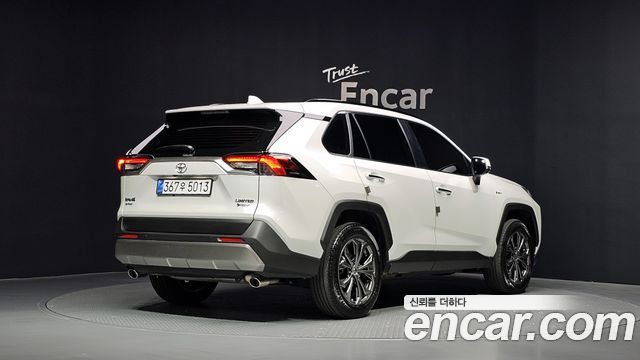 Toyota RAV4 2,5 4WD Hybrid LTD — пробег 22 394 км — фото 2 из 5