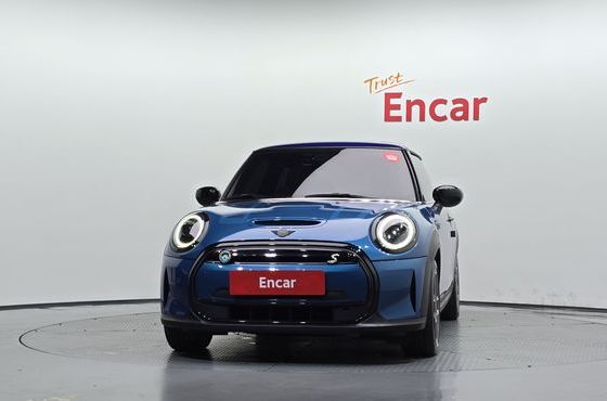 Mini Cooper Gen ZE Edition 3rd — пробег 42 047 км — фото 3 из 5