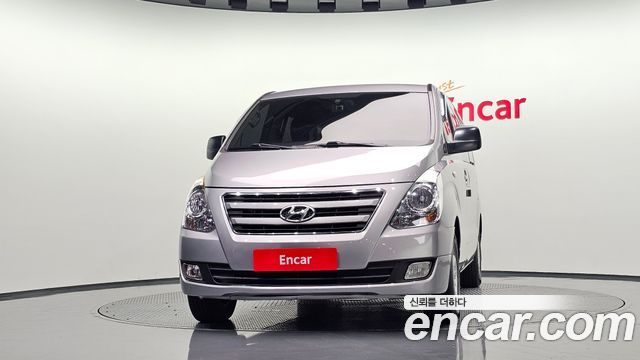 Hyundai Starex 12-Seater Wagon Smart — пробег 96 008 км — фото 3 из 5