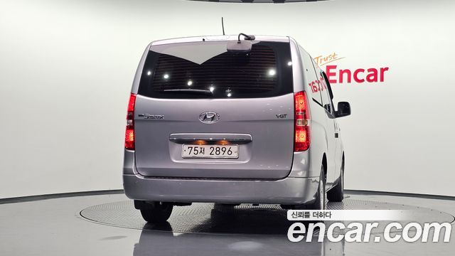 Hyundai Starex 12-Seater Wagon Smart — пробег 96 008 км — фото 4 из 5