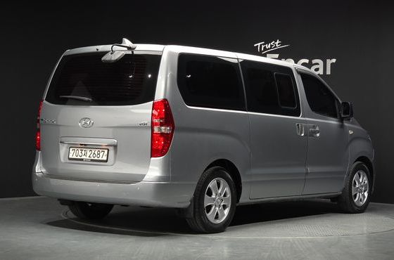 Hyundai Starex Wagon 12-Seater Smart — пробег 180 937 км — фото 2 из 5