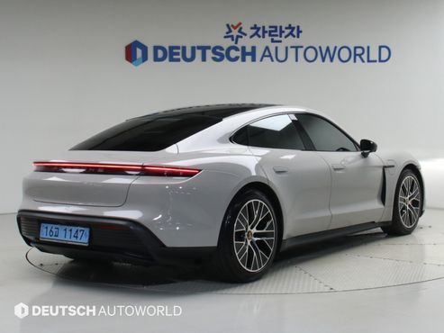 Porsche Taycan 4S — пробег 140 000 км — фото 3 из 5