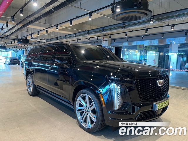 Cadillac Escalade 6.2 ESV ESV Sports Platinum — пробег 21 000 км — фото 2 из 5