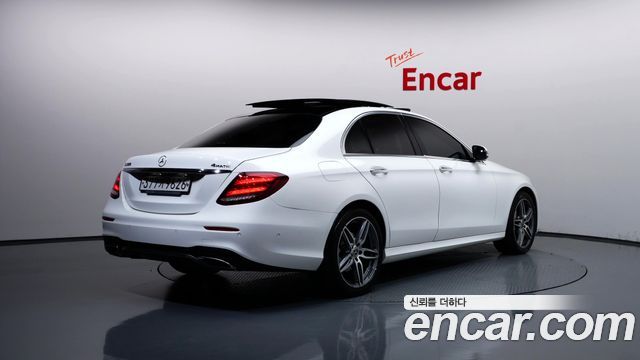 Mercedes-Benz E-Class из Кореи Encar