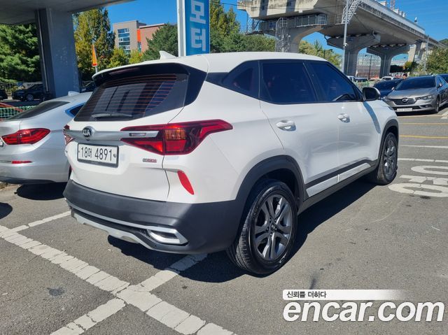 Kia Seltos из Кореи Encar