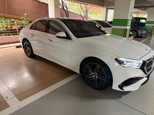 Mercedes-Benz E-Class E300 4MATIC AMG Line — пробег 4 750 км — фото 2 из 5
