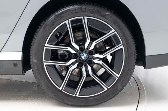 BMW 7-Series 740i xDrive M Sport Limited — пробег 8 220 км — фото 5 из 5