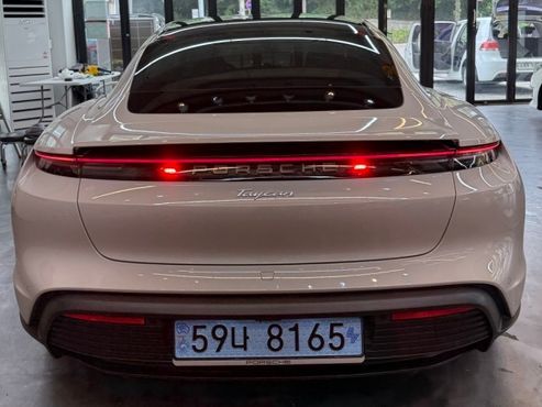 Porsche Taycan Base — пробег 23 000 км — фото 4 из 5