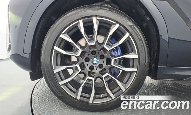 BMW X6 xDrive40i M Sport — пробег 6 546 км — фото 5 из 5