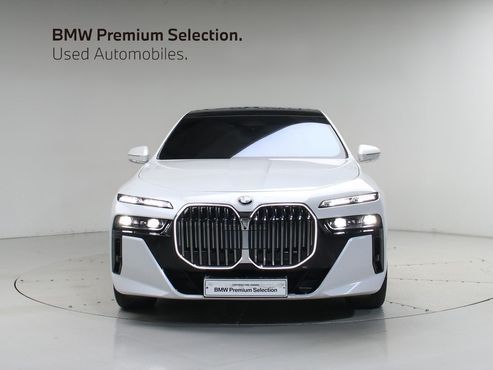 BMW 7-Series 740i xDrive M Sport — пробег 5 874 км — фото 3 из 5