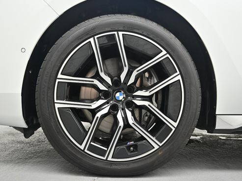 BMW 7-Series 740i xDrive M Sport — пробег 5 874 км — фото 5 из 5