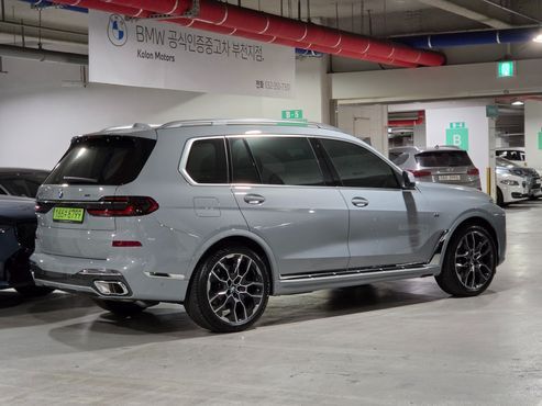 BMW X7 xDrive 40i M Sport 6STR — пробег 5 496 км — фото 2 из 5