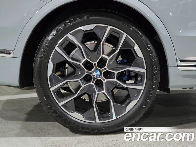BMW X7 xDrive 40i M Sport 6STR — пробег 5 496 км — фото 5 из 5