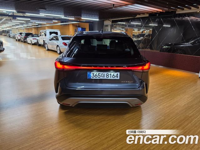 Lexus RX Premium — пробег 2 649 км — фото 4 из 5