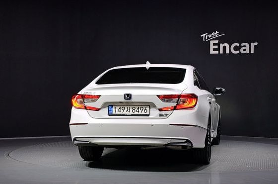 Honda Accord 2.0 Hybrid Touring — пробег 85 296 км — фото 4 из 5