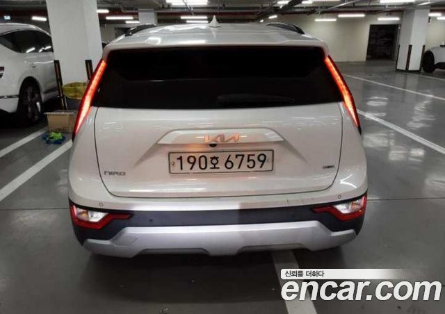 Kia Niro Trendy — пробег 213 639 км — фото 3 из 5