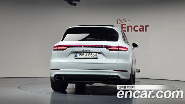 Porsche Cayenne 3.0 — пробег 29 673 км — фото 4 из 5