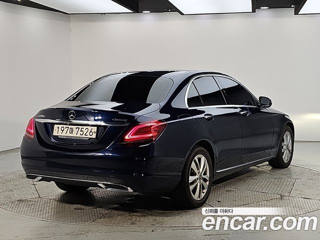 Mercedes-Benz C-Class C220 d Avantgarde — пробег 115 211 км — фото 4 из 5