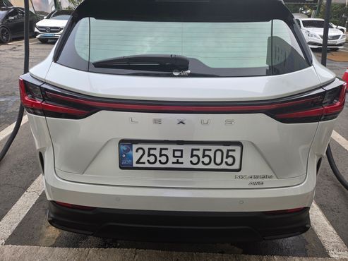 Lexus NX Premium — пробег 30 000 км — фото 4 из 5