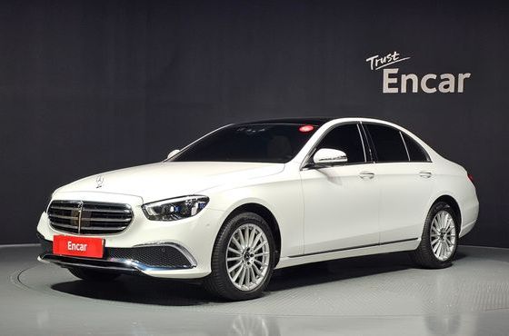 Mercedes-Benz E-Class E220d 4MATIC Exclusive — пробег 25 500 км — фото 1 из 5
