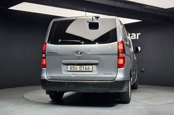 Hyundai Starex 3-Seater VAN Smart — пробег 323 519 км — фото 4 из 5