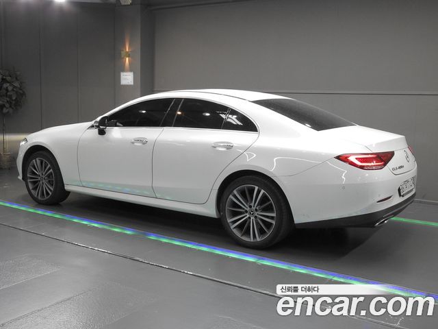Mercedes-Benz CLS-Class CLS400d 4MATIC — пробег 104 304 км — фото 2 из 5