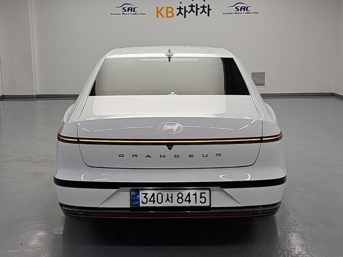 Hyundai Grandeur Calligraphy — пробег 72 448 км — фото 3 из 5