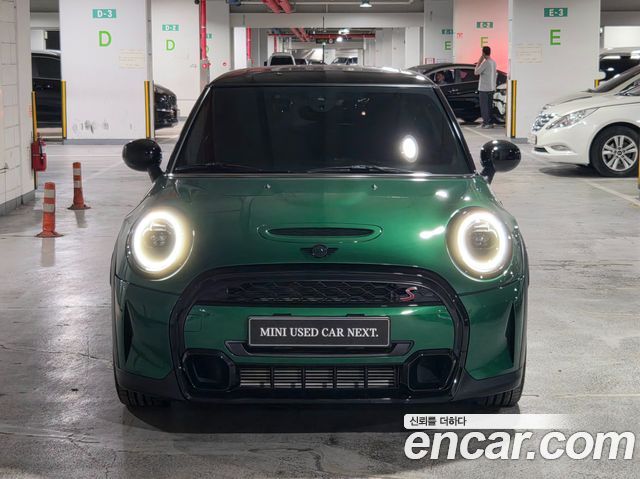Mini Cooper Classic Launch Pack Third Generation — пробег 20 704 км — фото 2 из 5