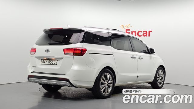 Kia Carnival 9-seater Prestige — пробег 85 294 км — фото 2 из 5