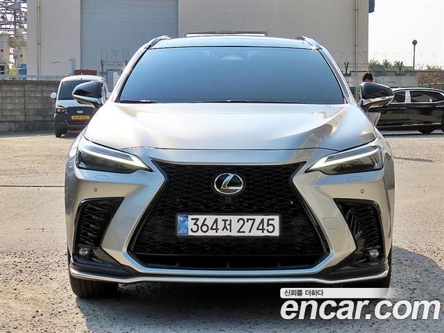Lexus NX F-Sport — пробег 27 160 км — фото 1 из 5