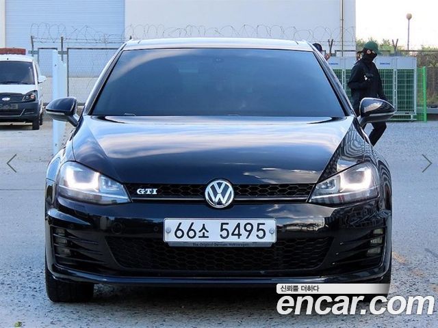 Volkswagen Golf 1.4 TSI Premium — пробег 132 422 км — фото 1 из 5