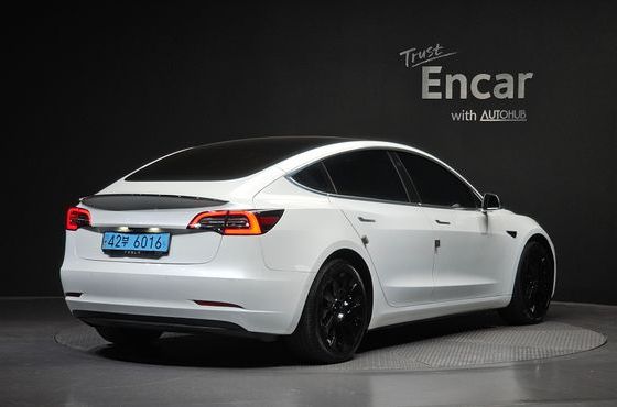 Tesla Model 3 Standard Range Plue RWD — пробег 188 516 км — фото 2 из 5